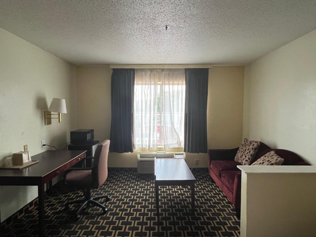 Budgetel Inns & Suites 페어필드페어필드  외부 사진